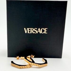 Gianni Versace Greca Hoop Earrings in Gold NEW w/Dust Bag & Box